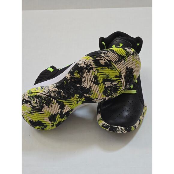 Under Armour Boys Grade School UA Jet 21 Black Basketball Shoes - Size 4.5 Y - Picture 7 of 8